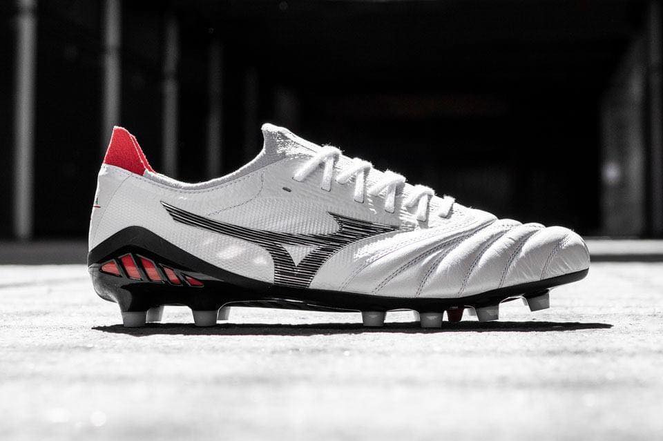 giày bóng đá Mizuno Morelia Neo III Beta